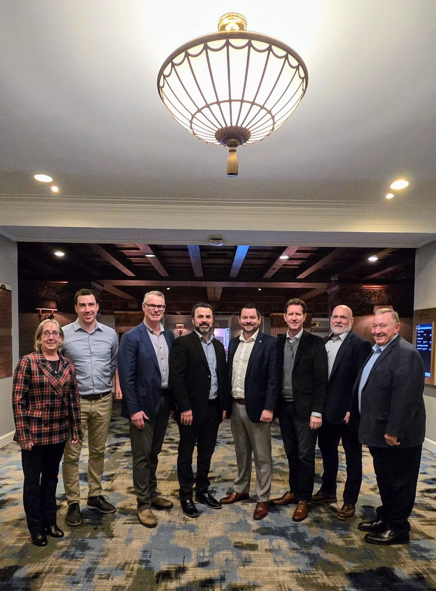 mikeharrisjrpc's tweet image. Sand, stone &amp;amp; gravel are key to building #Ontario! At the @GoodRoads Conference, I met with @_OSSGA, TAPMO, @InfraOntario &amp;amp; municipal partners to discuss strengthening infrastructure &amp;amp; how our government can support these vital industries.
.
#goodroads #onpoli