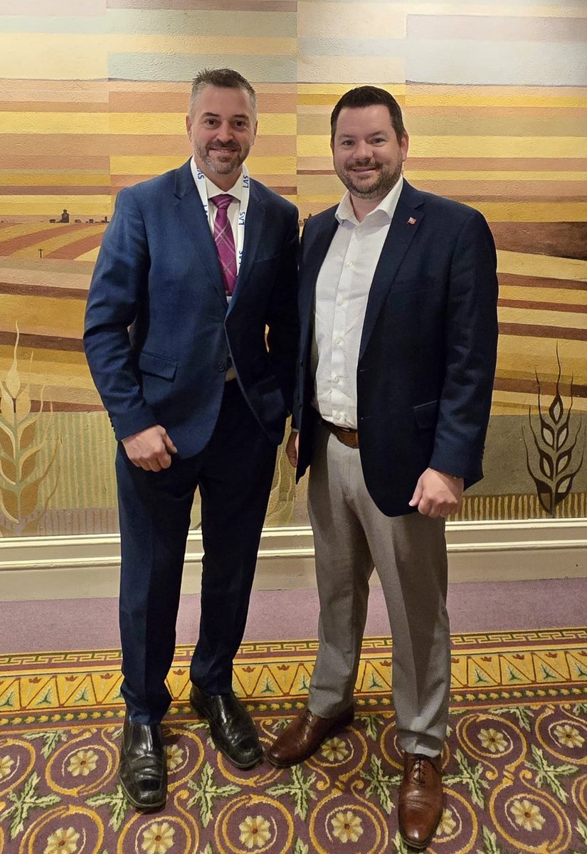 mikeharrisjrpc's tweet image. Sand, stone &amp;amp; gravel are key to building #Ontario! At the @GoodRoads Conference, I met with @_OSSGA, TAPMO, @InfraOntario &amp;amp; municipal partners to discuss strengthening infrastructure &amp;amp; how our government can support these vital industries.
.
#goodroads #onpoli