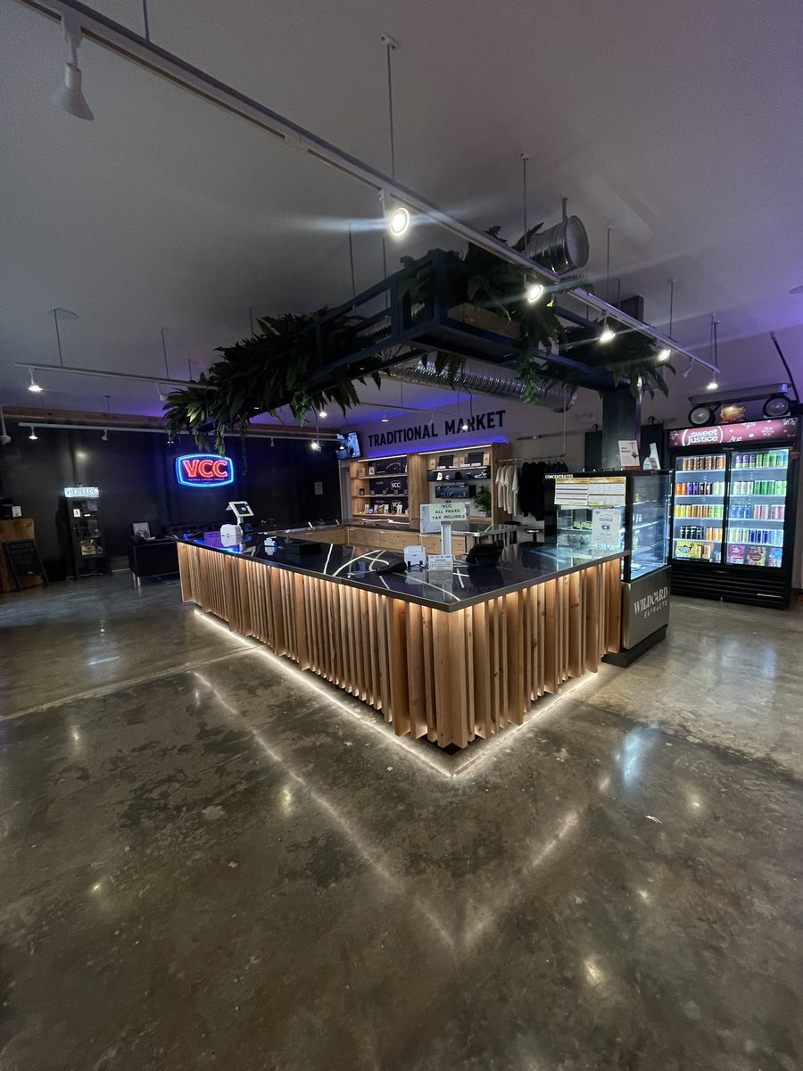 highlyeducatedc's tweet image. For those of you who don’t know me my name is Jamee Coubrough and I am the Farmgate Manager for @VicCannabisCo @vcc_farmgate  I am would love to invite anyone in the Victoria area to come down and spend 4:20 with us. 340 Mary St. 3-5pm