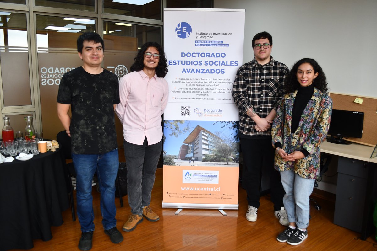 Ayer le dimos la bienvenida a los cuatro nuevos integrantes de la cohorte de nuestro Doctorado en Estudios Sociales Avanzados: Alonso Marañon, Álvaro Galliorio, Nicolás Delgado y María Fernanda Magaña.

¡Les deseamos mucho éxito en esta nueva etapa!