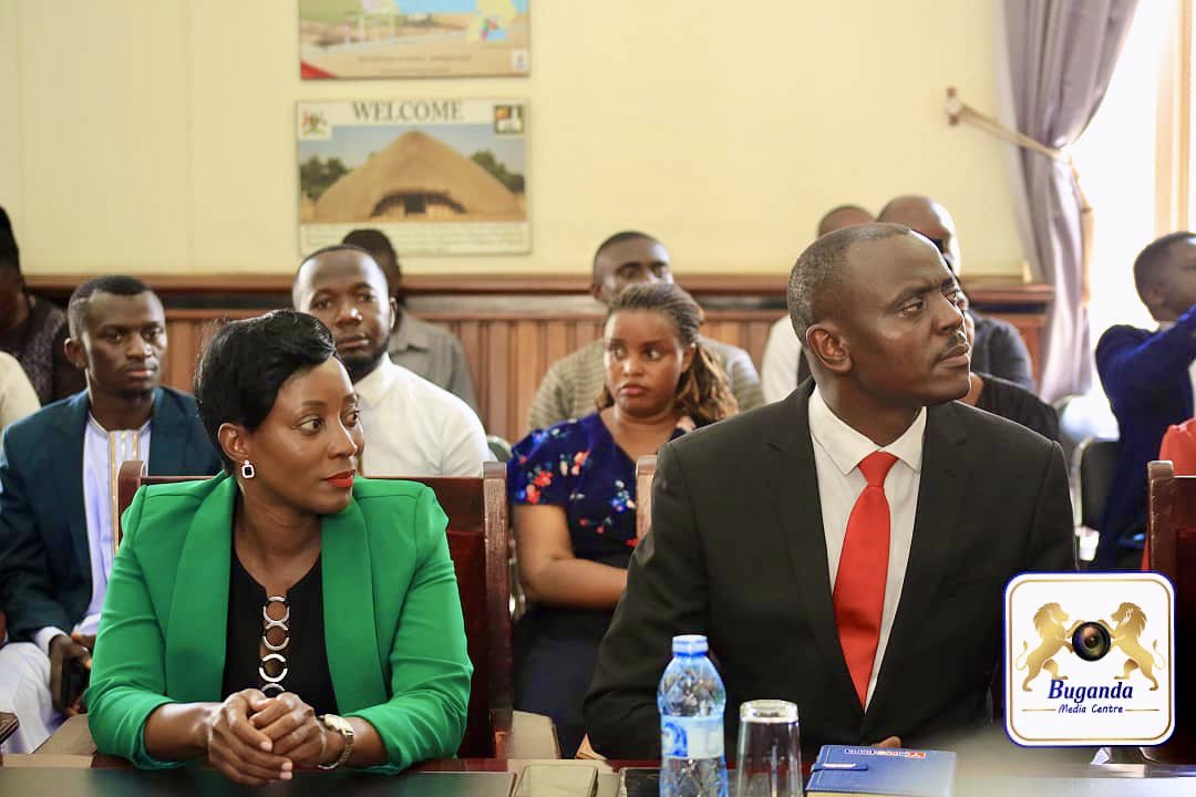 Tukyaziza akulira oludda oluwabula Gavumenti (LOP), Hon. Joel Ssennyonyi <a href="/JoelSsenyonyi/">Joel Ssenyonyi</a> n’abakulembeze ba NUP ne bagula emijoozi gy’Emisinde gya Kabaka gya Shs. 15,000,000.

Njozaayozezza Hon. Erias Luyimbaazi Nalukoola olw’okuwangula akalulu ka Kawempe North. Tuvumirira ebikolwa