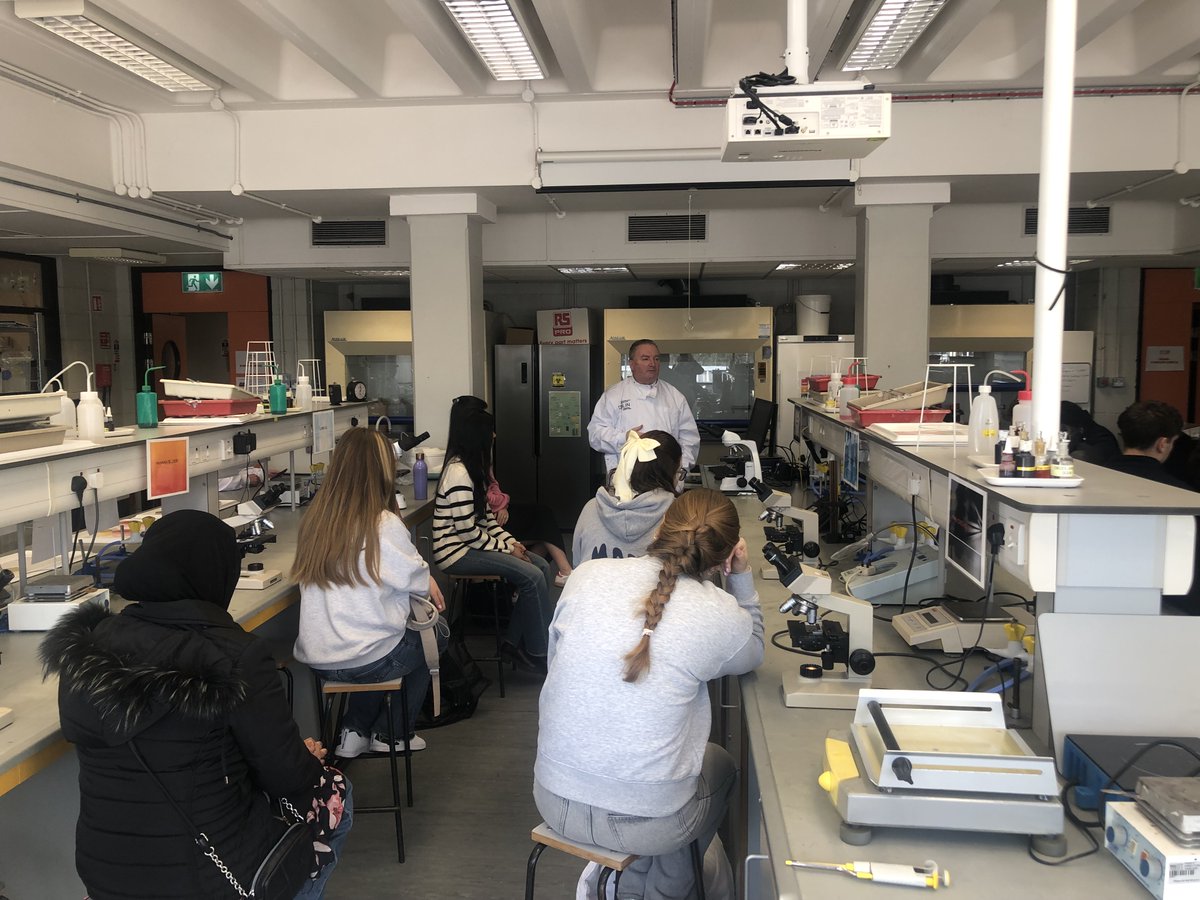 tudublinaccess's tweet image. Delighted to have @mercyinchicore on our Tallaght Campus yesterday for a Science Taster Workshop. Special thanks to John Behan and Deborah Collins for facilitating. @WeAreTUDublin