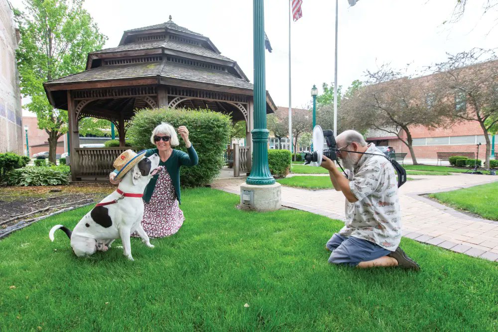 ILPartners's tweet image. Kirby and Cindy Pringle made a career out of photographing their dogs in human-like settings. 🐶 Read the story:
ilfbpartners.com/family/dogtown…