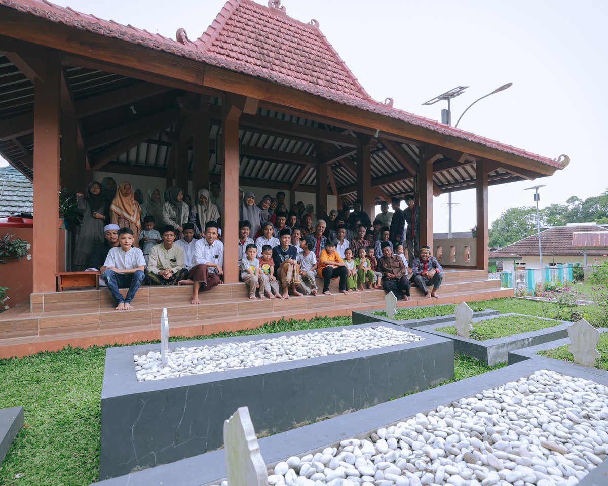 ganjarpranowo's tweet image. Alhamdulillah bisa kembali silaturahmi dengan keluarga besar Bani Hisyam Abdul Karim dan Bani Somawecana di Purbalingga. Mohon doanya agar kebersamaan ini tetap langgeng sampai generasi mendatang.