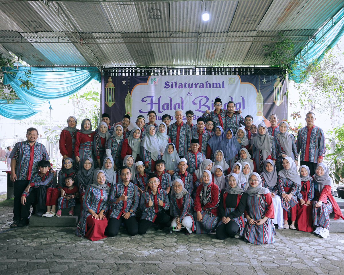 ganjarpranowo's tweet image. Alhamdulillah bisa kembali silaturahmi dengan keluarga besar Bani Hisyam Abdul Karim dan Bani Somawecana di Purbalingga. Mohon doanya agar kebersamaan ini tetap langgeng sampai generasi mendatang.