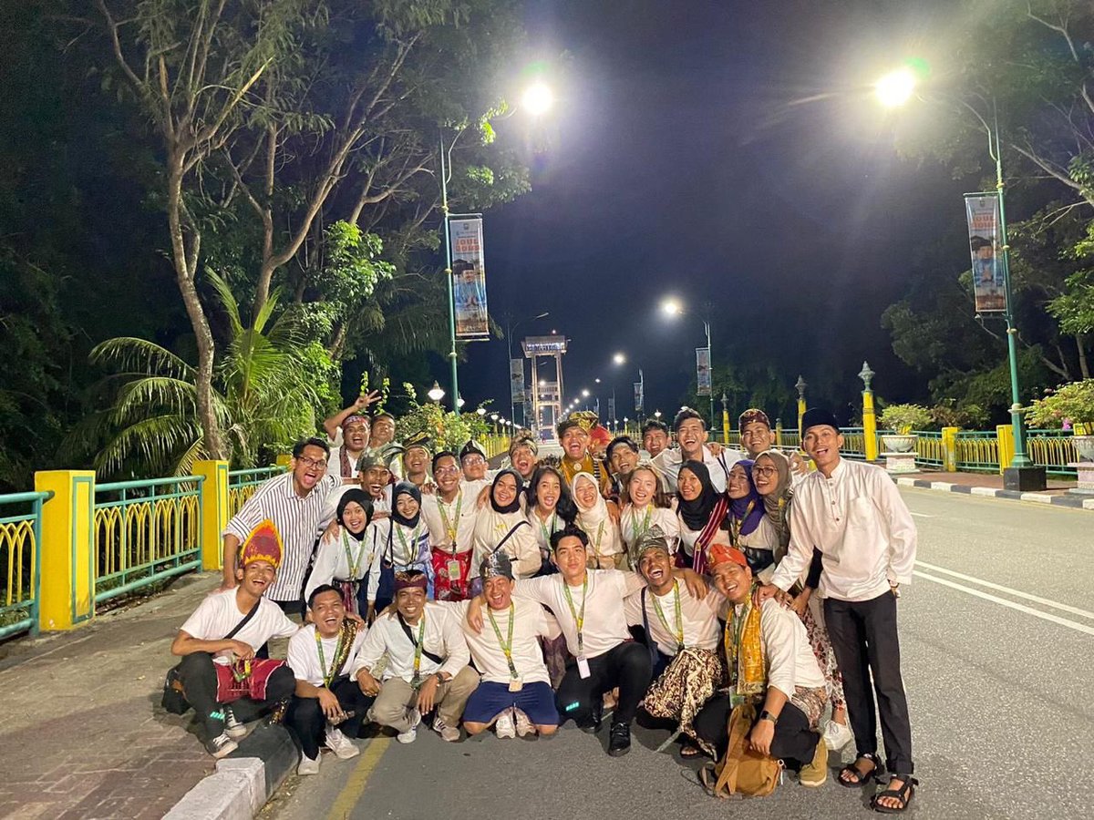 IMALAILLA_CM's tweet photo. - Perjalanan menelusuri jejak jalur rempah nusantara dari Jakarta - Belitung Timur - Dumai. Program Muhibah Budaya Jalur Rempah memiliki tujuan besar yaitu dapat disahkannya oleh UNESCO "Jalur Rempah Sebagai Warisan Budaya Dunia". https://t.co/0yucjZ5SKy