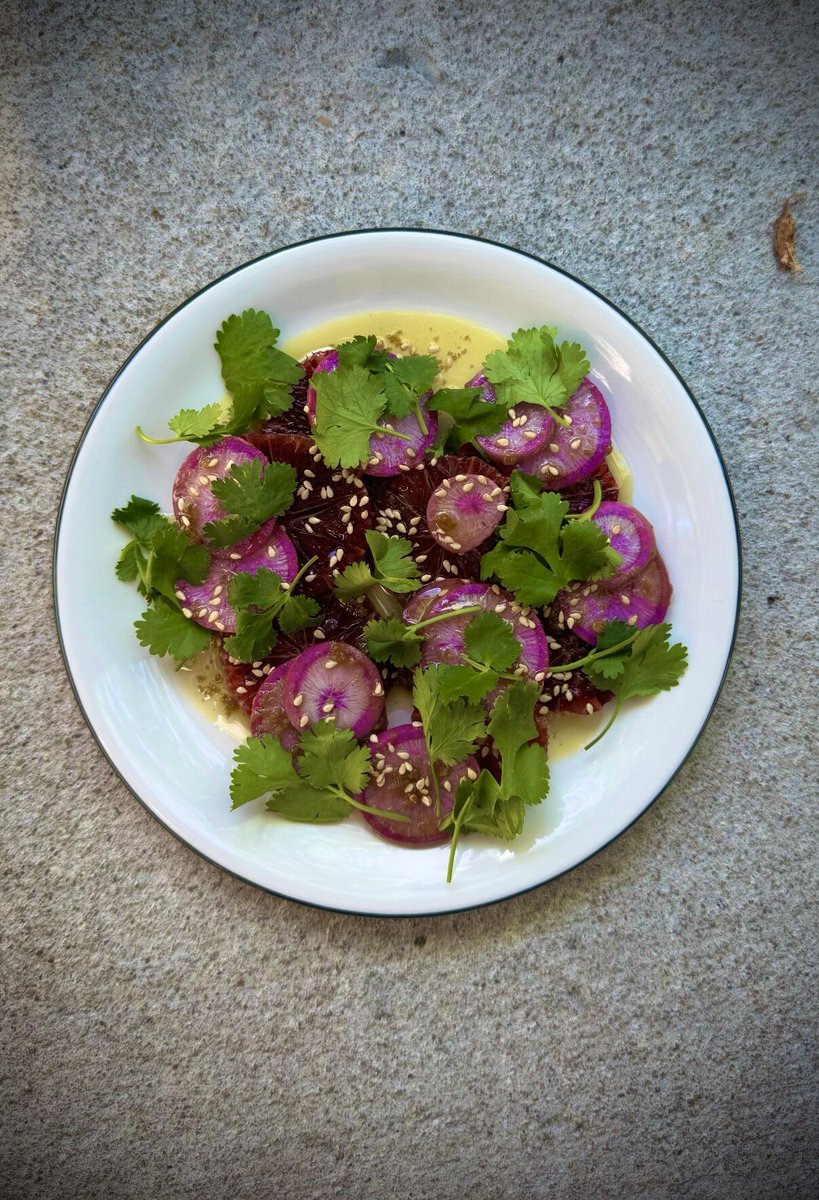 Chef Tyler Bailey at Liam’s in Thomasville, GA is serving up a flavor and texture bomb with this Purple Ninja Radish Salad 🥗🔥—blood orange, sesame, cilantro, and a yuzu kosho-lemon dressing bringing all the bold vibes. 

Get your own Purple Ninja Radishes (Item #18104).
