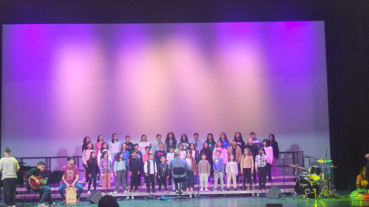 🎶✨ Gran èxit del #ConcertSolidariCooperatiu organitzat per la sectorial d'ensenyament de <a href="/uctaib/">uctaib</a> a favor de <a href="/LA_UCEV/">UCEV</a> i les cooperatives valencianes afectades per la DANA! 🎼👏 Dues sessions plenes de públic i talent, amb la visita del conseller <a href="/AVeraAlemany/">Antoni Vera</a>  
#Solidaritat