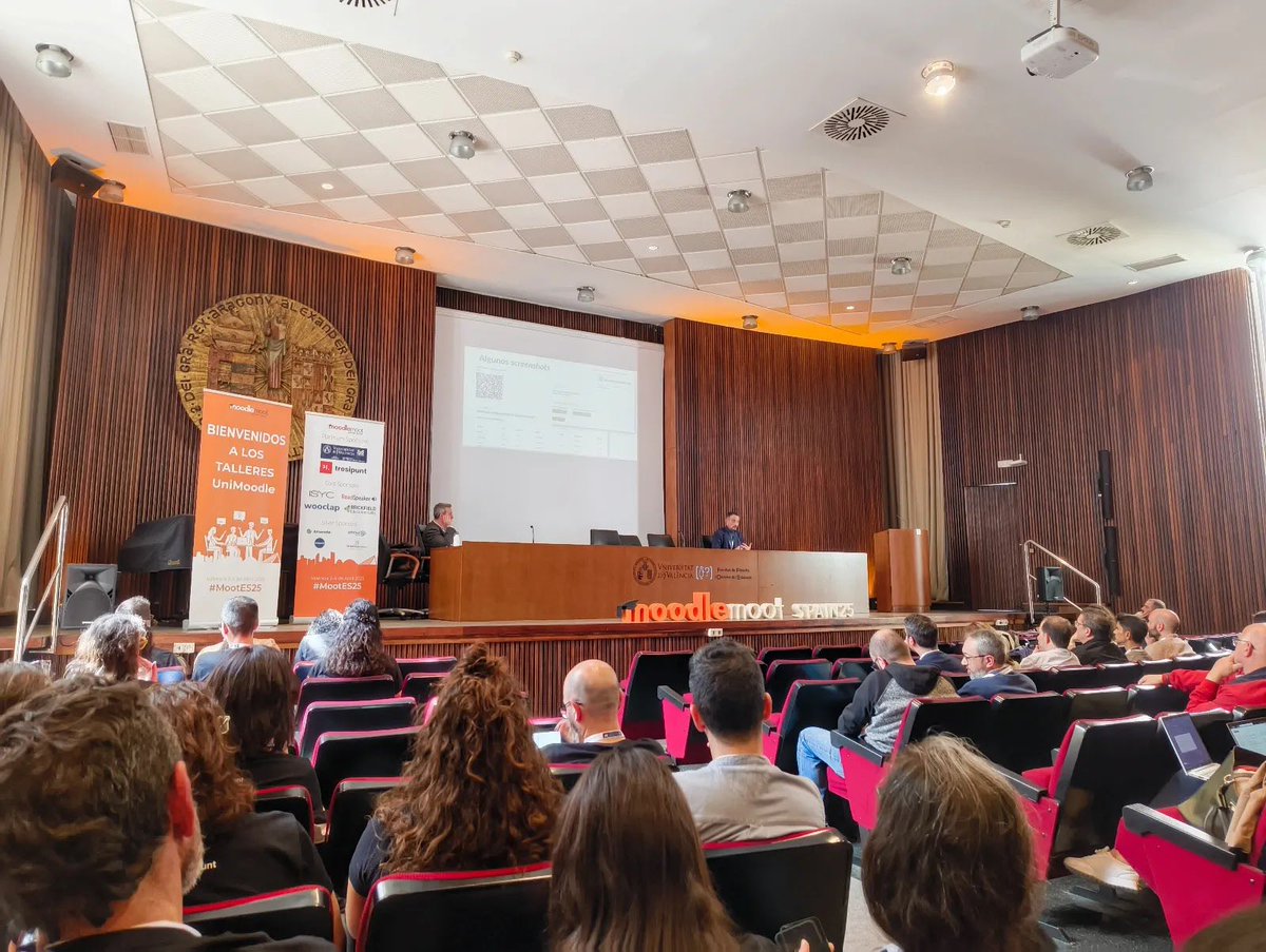 tresipunt's tweet photo. 🥳 La #MootES ya está en marcha y aquí no se viene solo a mirar 😏 

💻 ¡Talleres para todos los gustos y niveles! Aprendiendo, preguntando y descubriendo cosas nuevas.

#letselearntogether #elearning @moodle https://t.co/bKfhYCx9TR