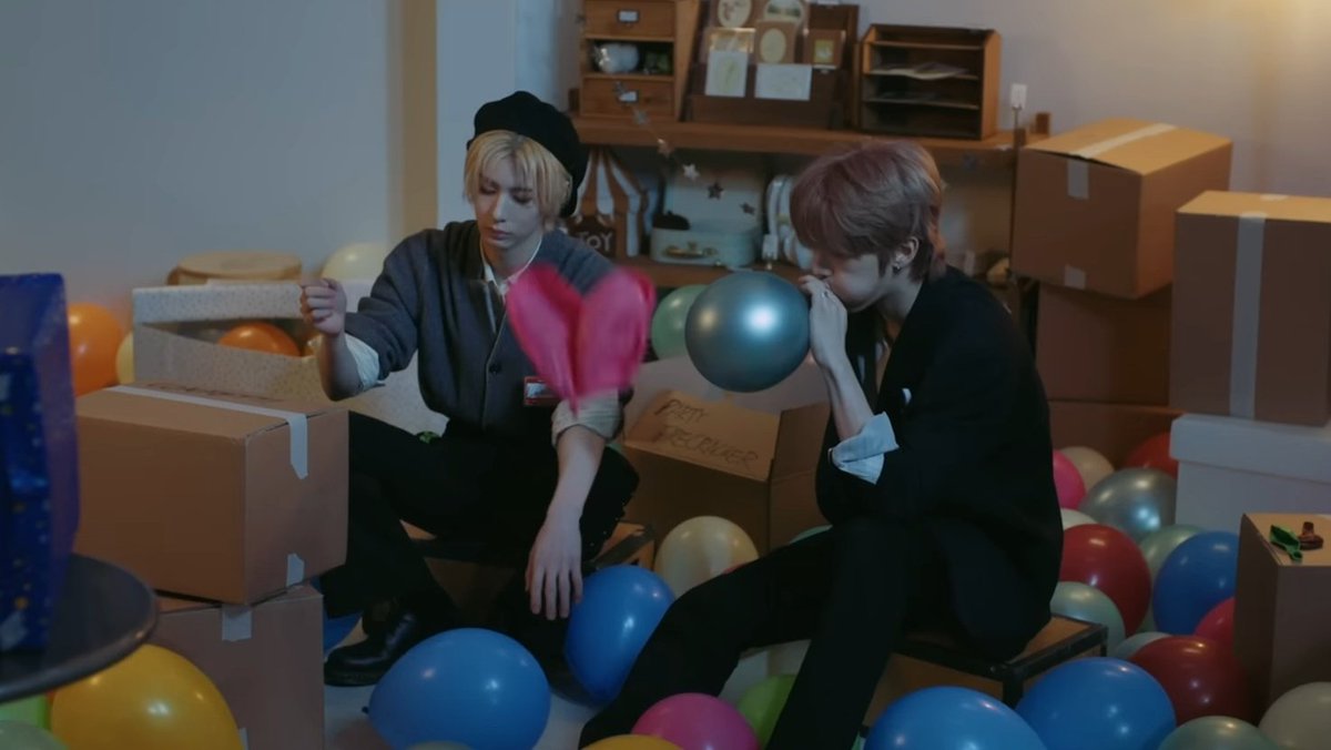 🖤🤍 tweet media