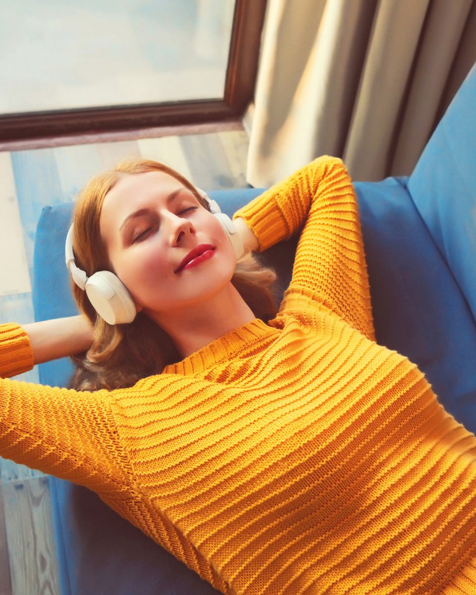 Close your eyes. 🎧 Imagine a voice so rich it whispers secrets, so powerful it booms with authority, so hypnotic it pulls you deeper into the story with every breath.

What narrator do you think of when you do this?

#loveaudiobooks #audiobooks #narrators #voicetalent