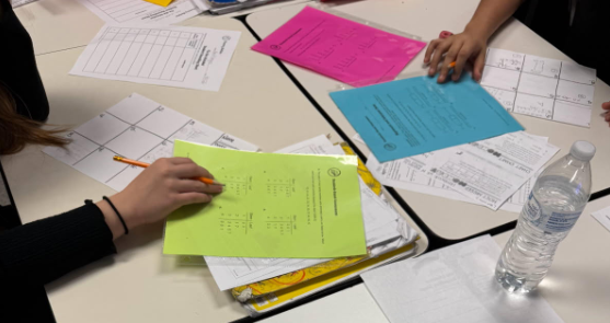 JohnStem_EISD's tweet image. Great work, Instructor King and the 6th grade math students! 🚀👏 Today they’re doing an awesome job interpreting data from different types of graphs. Keep it up! 📊 #MathSkills #DataInterpretation #6thGradeMath