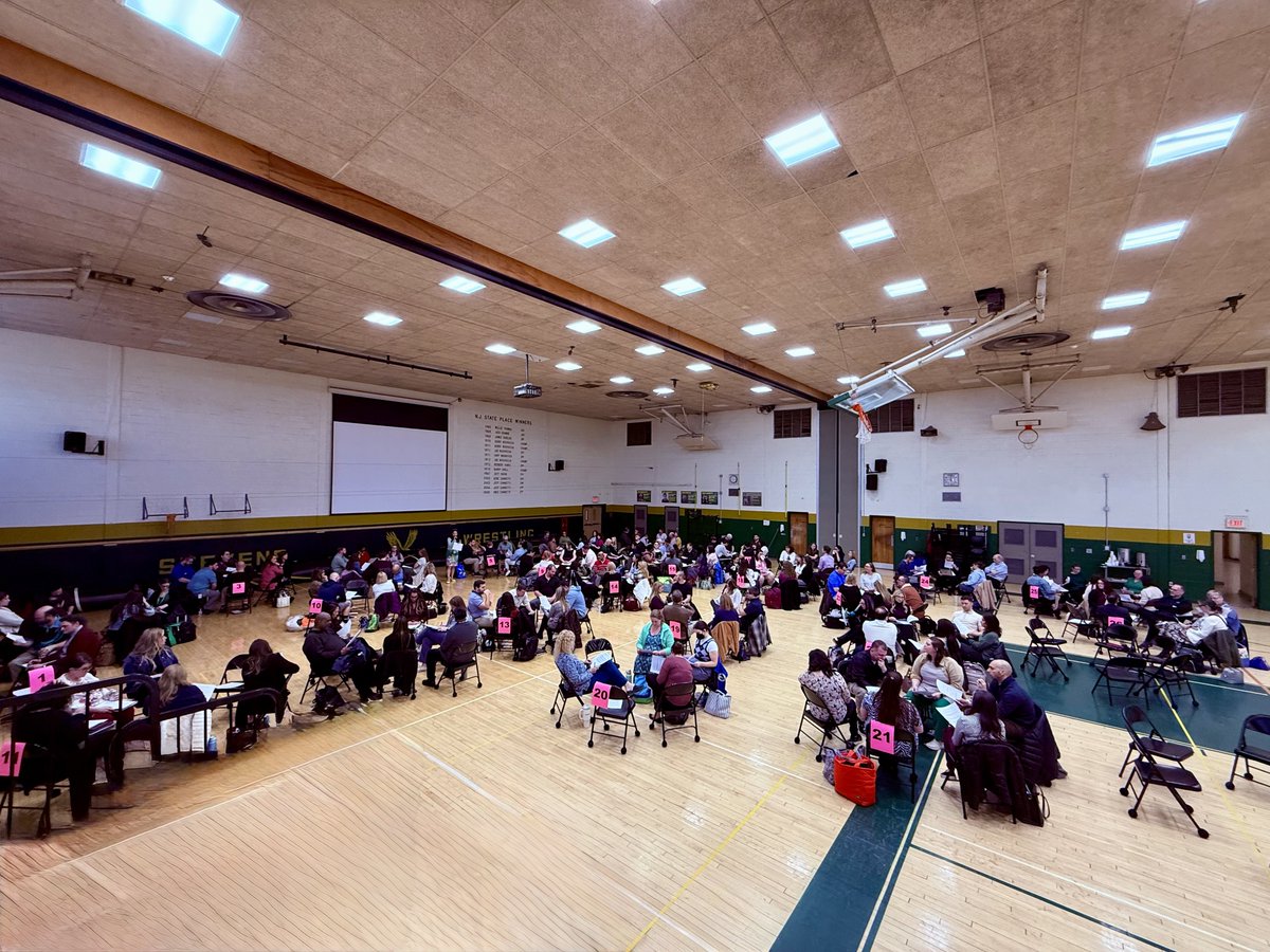 Tried something new at our faculty meeting: Solving Circles. 160+ staff, 26 small groups, real challenges, real solutions. Structured, time-bound, staff-driven. When you create space, educators lead.

#EdLeadership #TeacherVoice #SchoolCulture #Collaboration