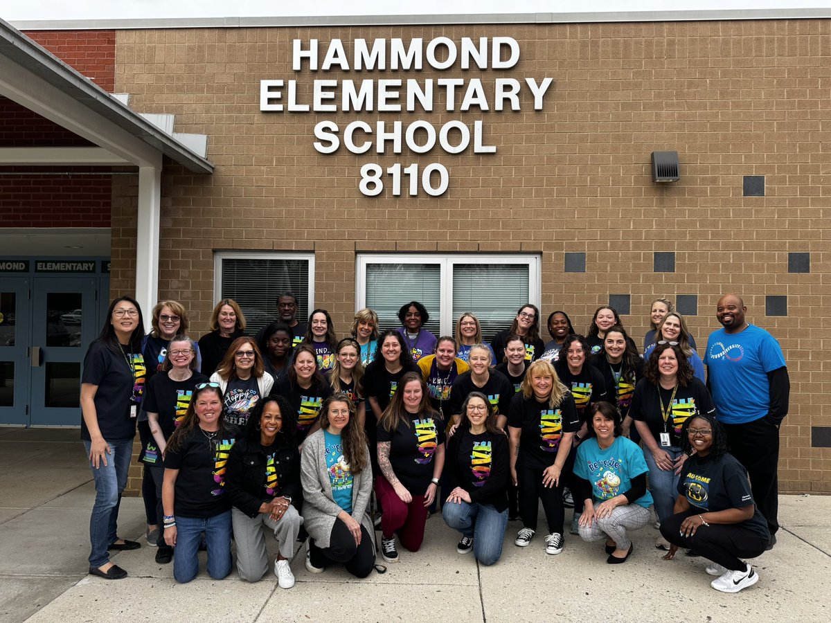 Hammond ES staff raise awareness on World Autism Awareness Day! Staff provide opportunities to increase understanding and acceptance of people with autism and foster a culture of belonging for all! 🩵💙