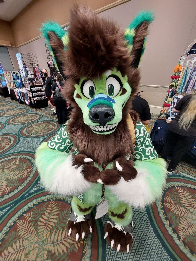When I originally made my suit, I was actually rushing for Megaplex ! Everything was finished in time, but I didn't get to take a lot of photos. So fresh back then 🥹
