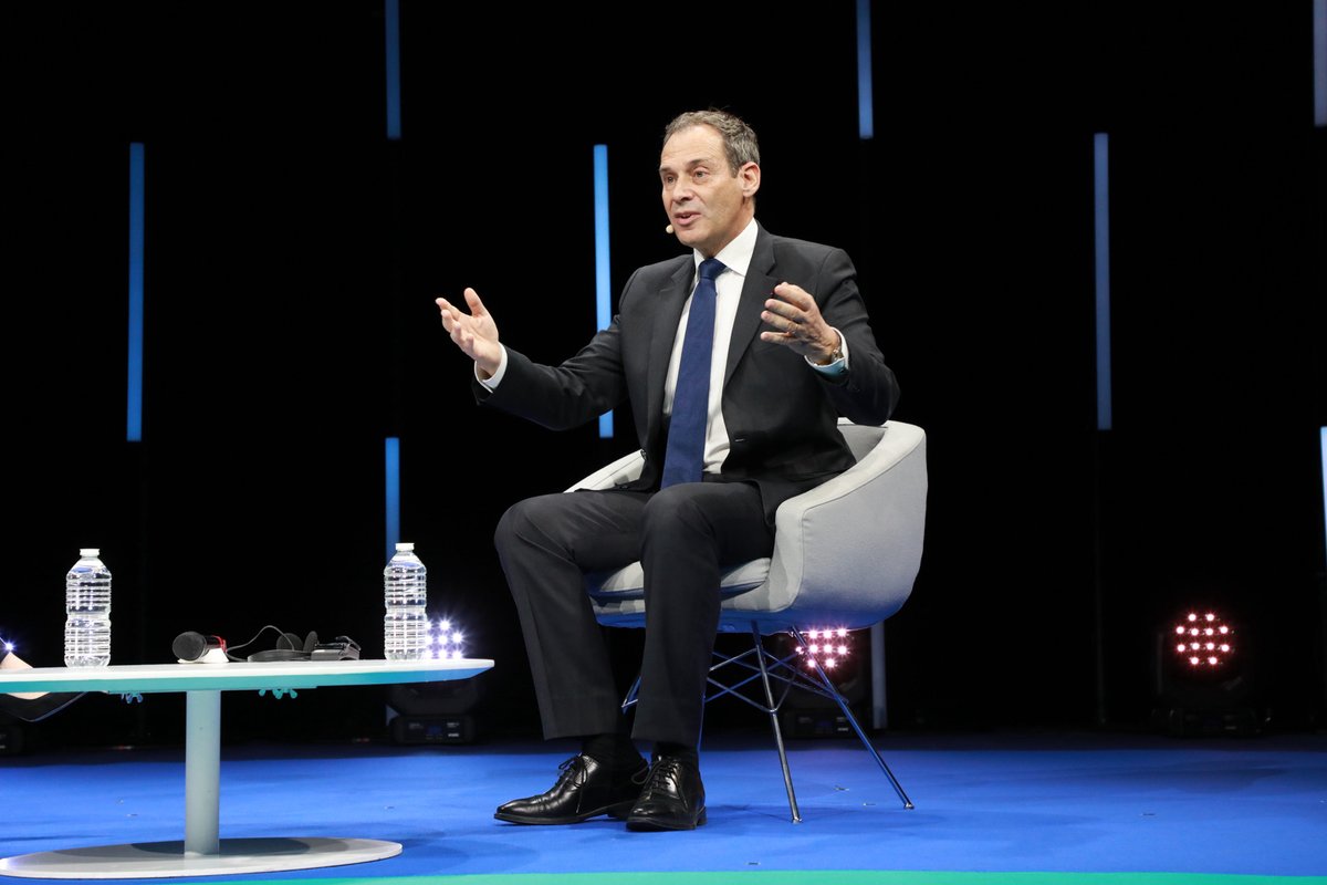 Plénière "Le défi du passage à l'échelle" - Maintenant au Grand Théâtre

<a href="/marc_darmon/">Marc Darmon</a>, Senior Vice President de <a href="/thalesgroup/">Thales Group</a>, revient sur la signature du contrat stratégique de filière industrie #sécurité qui a eu lieu la semaine dernière.

Ce contrat aborde des problématiques