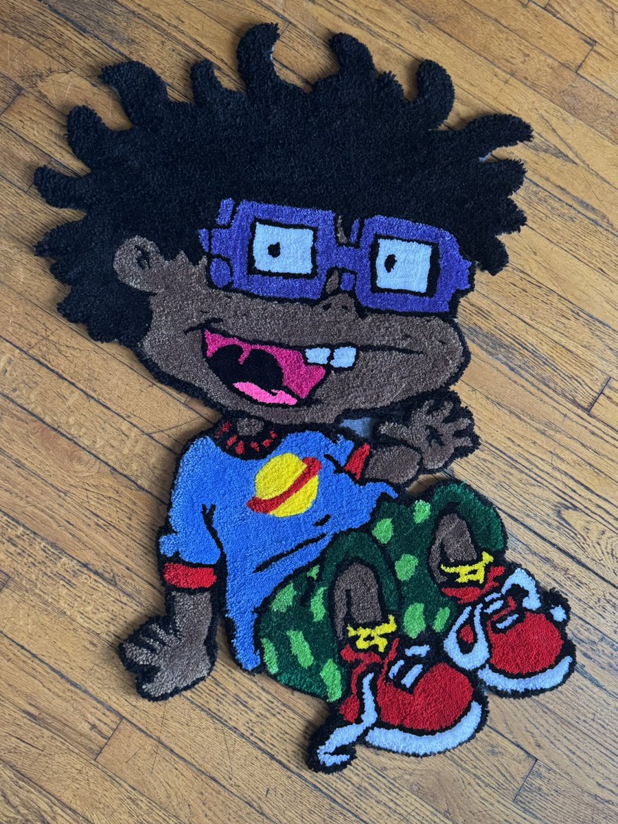 Bringing the ‘fraidy cat’ vibes to life with this custom Chuckie “ManMan” Finster rug! Who else grew up on Rugrats?

#DerrtyClub #CustomRugs #Rugrats #ChuckieFinster #90sKid #HandmadeRugs #DerrtyDesigns #NostalgiaVibes