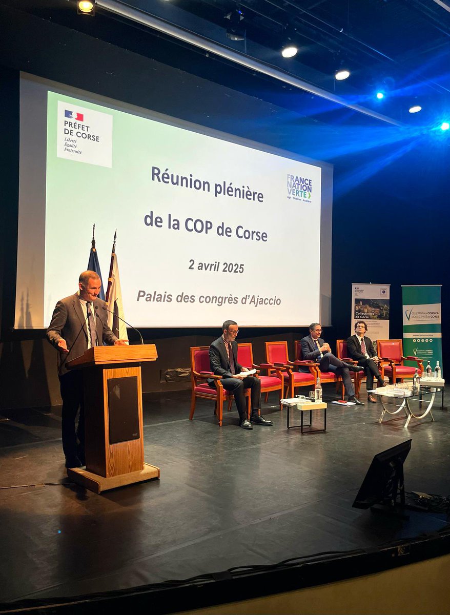 COP de #Corse in Aiacciu : 
Table ronde sur la #décarbonation. L’occasion de présenter les travaux de l’AUE &amp; rappeler l’objectif d’automonie énergétique en 2050. 
A #TrasizioneEculogica di a Corsica hè in ballu tinendu contu di e so specificità.
#COP #Energia
