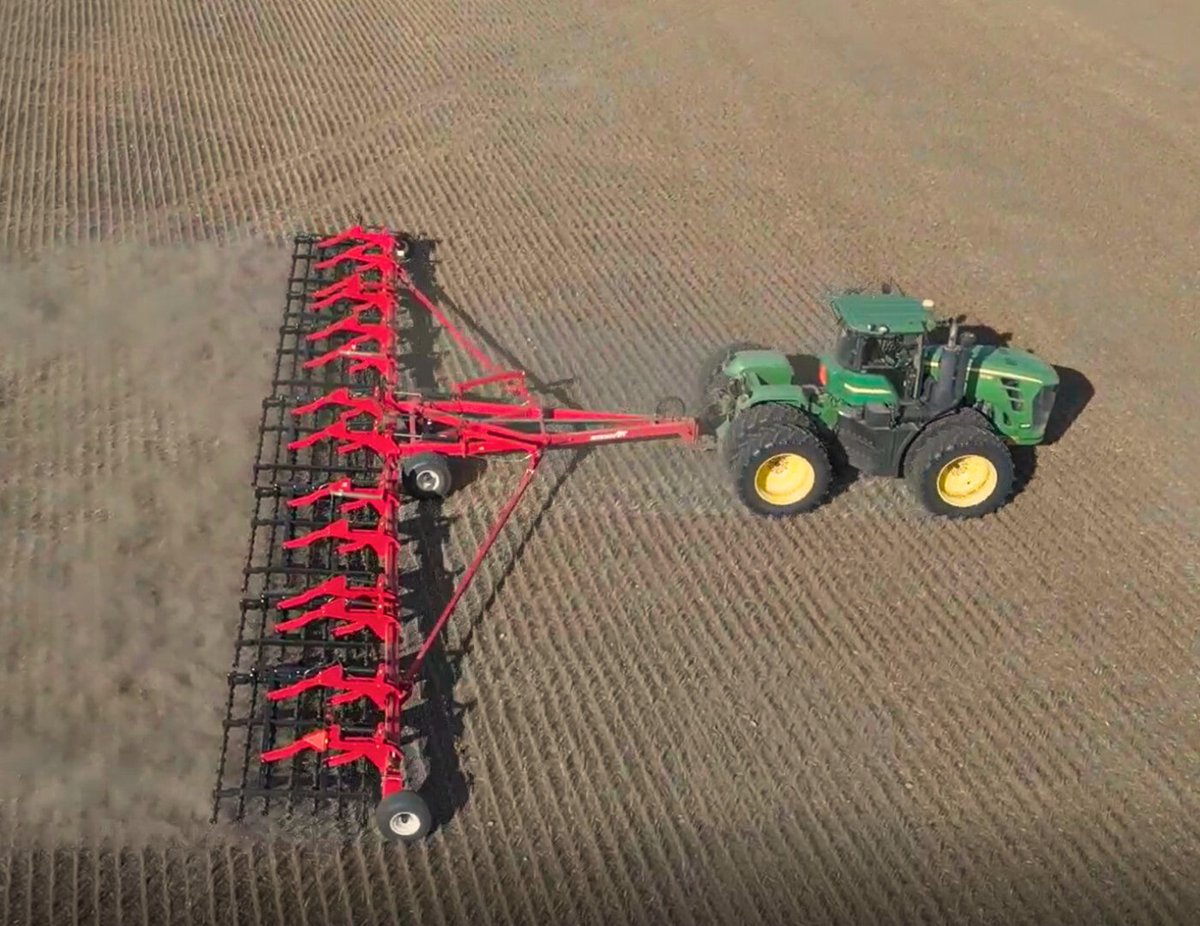 Making easy work of seedbed prep... That’s the power of Rite Way. 😏 

#Harrow #SeedbedPrep #Agriculture #FarmEquipment