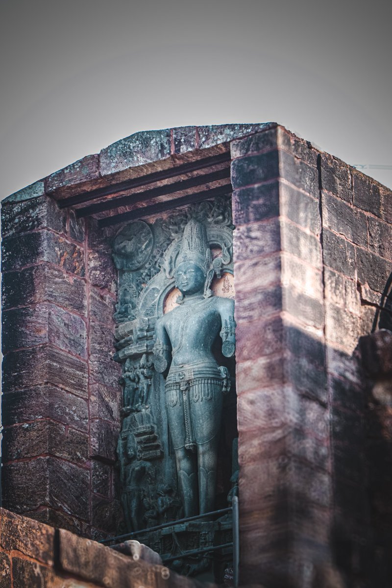 KishoreKissy's tweet photo. Had opportunity to explore this remarkable 13th-century marvel, where adjectives fall short in defining the beauty of Kalinga-style architecture.
The blend of science in the construction design represents exceptional craftsmanship.

#Suntemple
#Konark
#Odisha https://t.co/CX0h7fk6LC