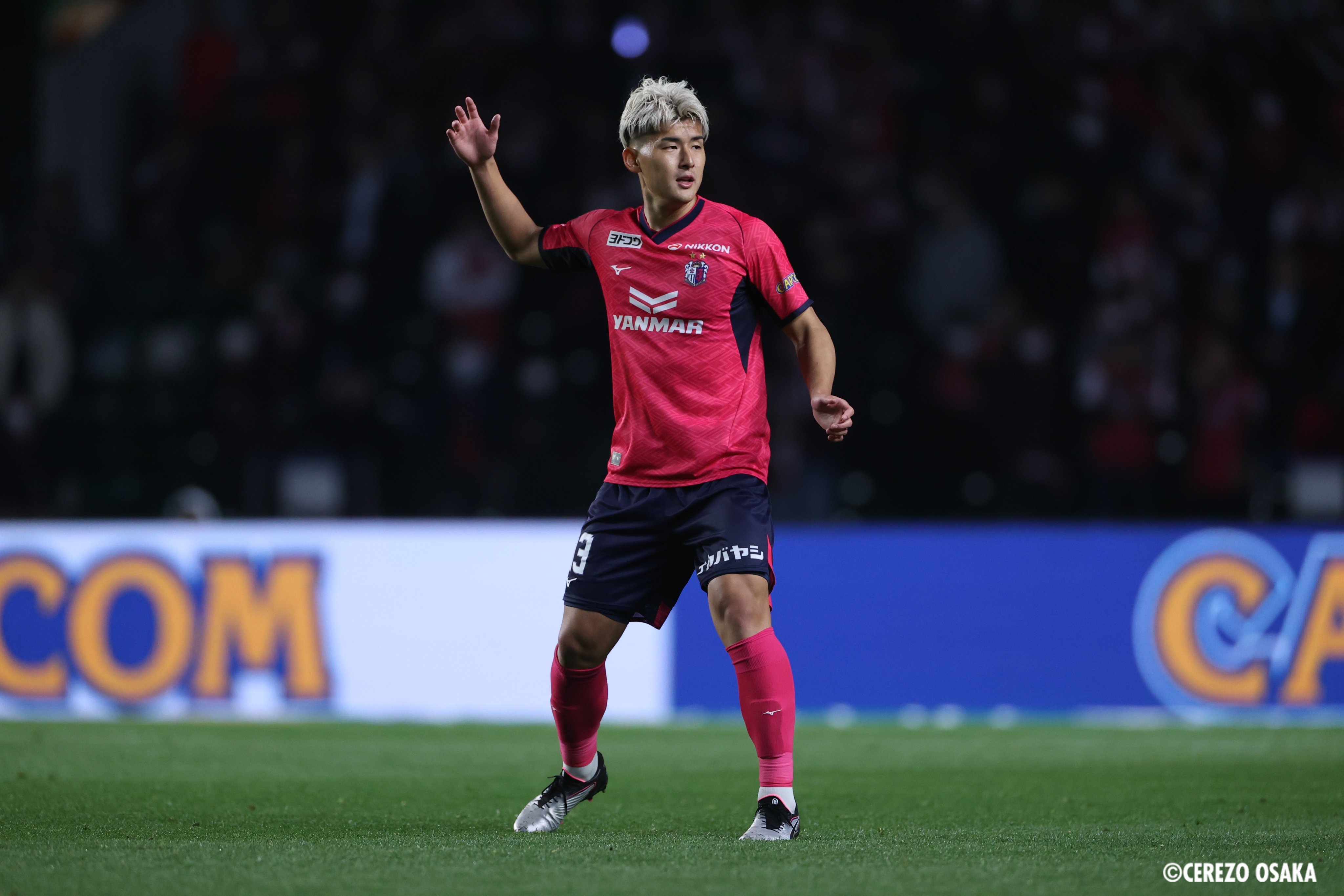 セレッソ大阪 西尾隆矢選手 直筆サイン＆ネーム入り PUMA KING スパイク セレッソ大阪 西尾隆矢選手 直筆サイン＆ネーム入り PUMA KING