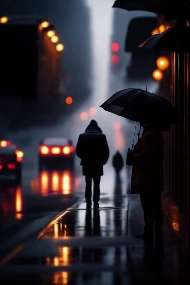 ستصلك الرسالة التي تنتظرها و لكن في الوقت الذي ستتوقف فيه عن إنتظارها ... ستقرأها و تبتسم و تكمل و كإنك لم ترها و كأنها لم تكن كل ما رجوته يوماً .