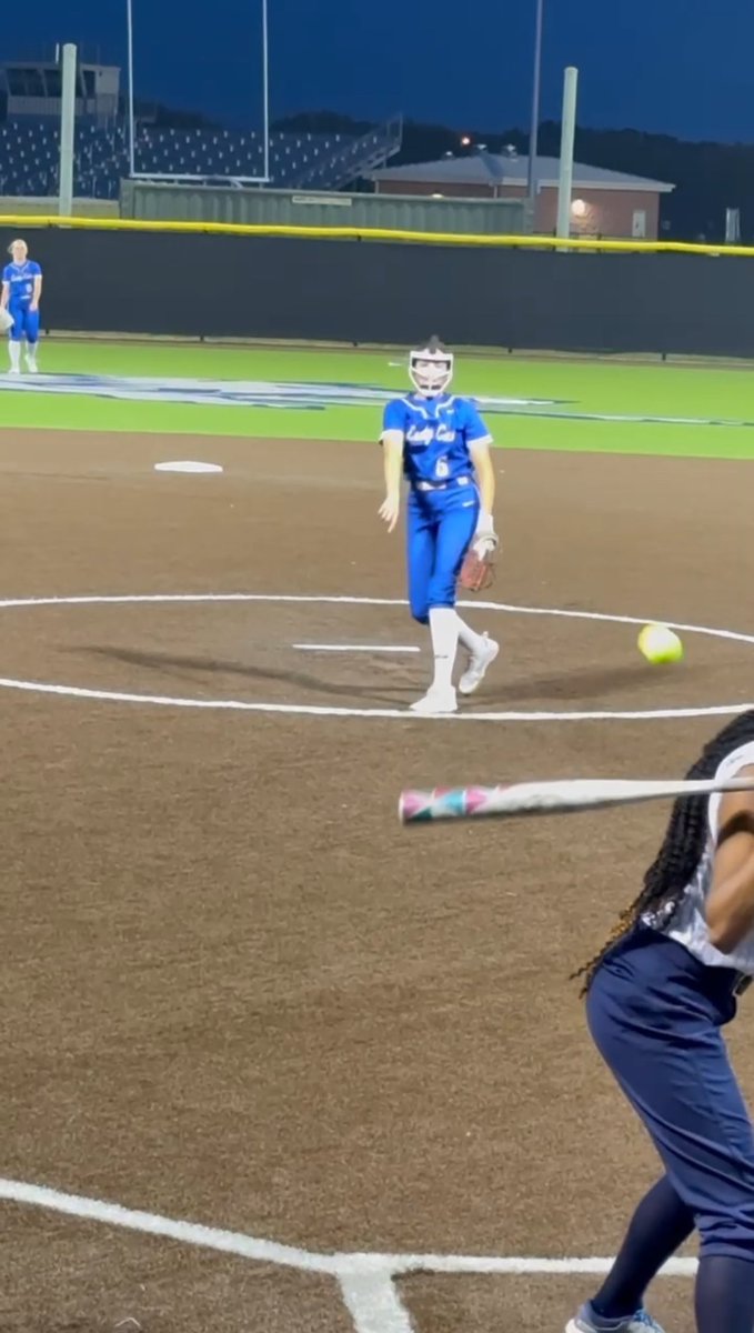 makenna_29b's tweet photo. First varsity game on the mound, and it’s a memory for the books! Pitched a no-hitter and hit a double 💪🥎 #NoHitter #VarsityDebut #riskfailuretobeamazing #KrumSoftball @AggieSoftball @GMsportsmedia1 @OU_Softball @AlabamaSB @USASoftball @TWUSoftball @afplatinum16u @CoachCribbs1 https://t.co/nf7MJzr2WM