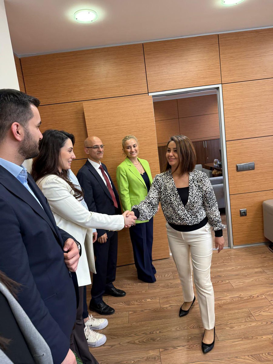 Genel Müdür Yardımcımız Özgür Üstün ve şirket yöneticilerimiz, KEPSAŞ Merkez Binamızda personellerimizle bayramlaştılar. Kesintisiz enerji için titizlikle çalışmalarını yürüten KEPSAŞ ailesinin bayramı kutlu olsun.