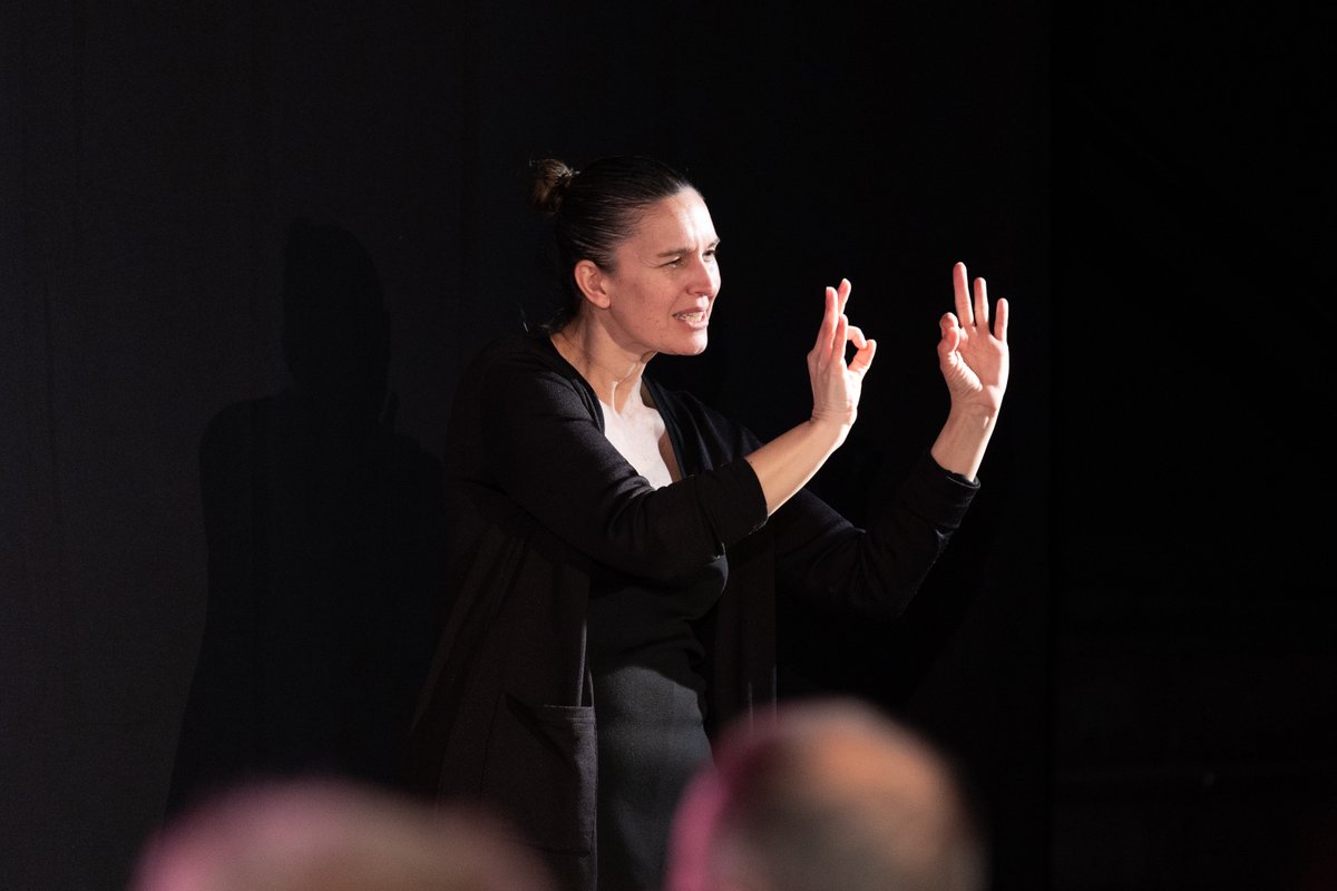 Gràcies per fer el MOT accessible per a tothom! 🙌💭

Des de l’organització volem agrair a l’Associació Gironina de Sords i a TRADUaction que signessin i traduïssin les converses en directe. Amb els seus serveis vam arribar a tothom.

🔗Recupera les converses a YouTube o al web.