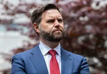 officialmrwhite's tweet photo. This guy wants to lead the MAGA movement in 2028… but stands around like he’s waiting for McConnell’s approval. MAGA needs warriors, not well-groomed speeches. Time to prove it, JD.
#MAGA #Trump2024 #JDVance #AmericaFirst https://t.co/gyRU7pCTG3