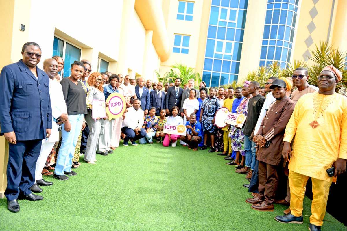 Un an après , aujourd’hui, les jeunes délégués béninois🇧🇯, les ministères concernés et <a href="/unfpa_benin/">UNFPA Bénin CO</a> se retrouvent pour faire le bilan de la mise en œuvre du Programme d'Action de Cotonou pour la jeunesse au niveau national. Où en sommes-nous? 
#Cotonou+1