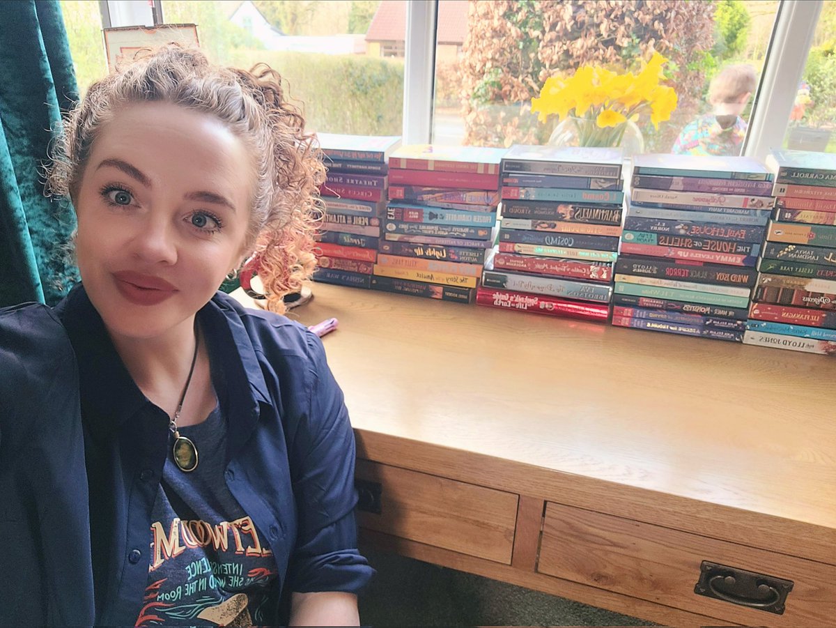 Sorting more library donations for a local school. 
Thank you to all the wonderful fellow authors and book enthusiasts for donating.

I like big books and I cannot lie! 🎶 📚