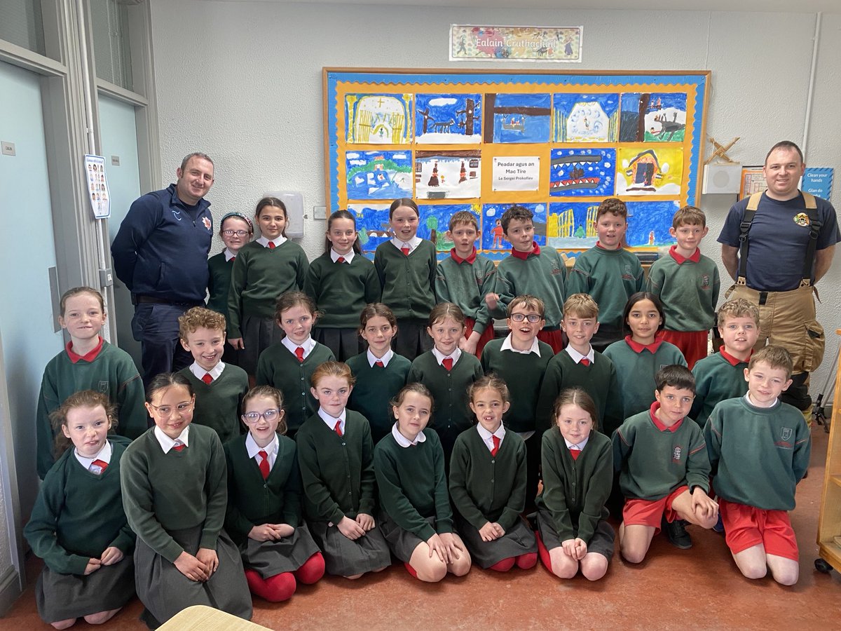 Tháinig beirt ón mbriogáid dóiteáin ar chuairt chuig Rang 3 inniu chun labhairt linn faoi shábháilteacht. Bhaineamar an-taitneamh agus tairbhe as👏 🚒 🔥 <a href="/gaelscoilau/">GaelscoilAU</a> ⁦ ⁦<a href="/TipperaryFire/">Tipperary Fire</a>⁩