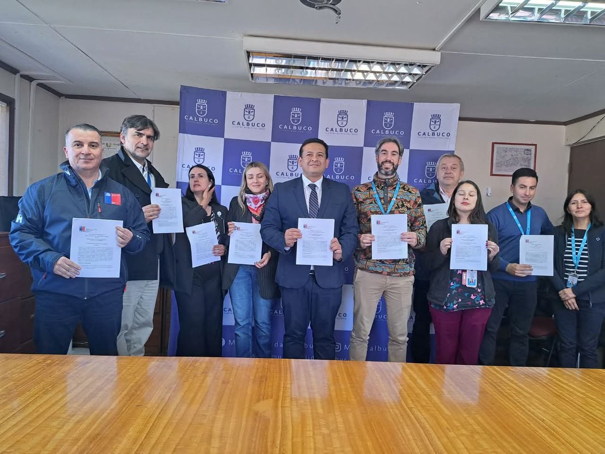 El Servicio de Salud Del Reloncaví y el Hospital de Calbuco firmaron con el  Municipio de #Calbuco, un convenio de integración y  de laboratorio, los que permitirán potenciar el trabajo conjunto con su consiguiente impacto en la salud de las personas.