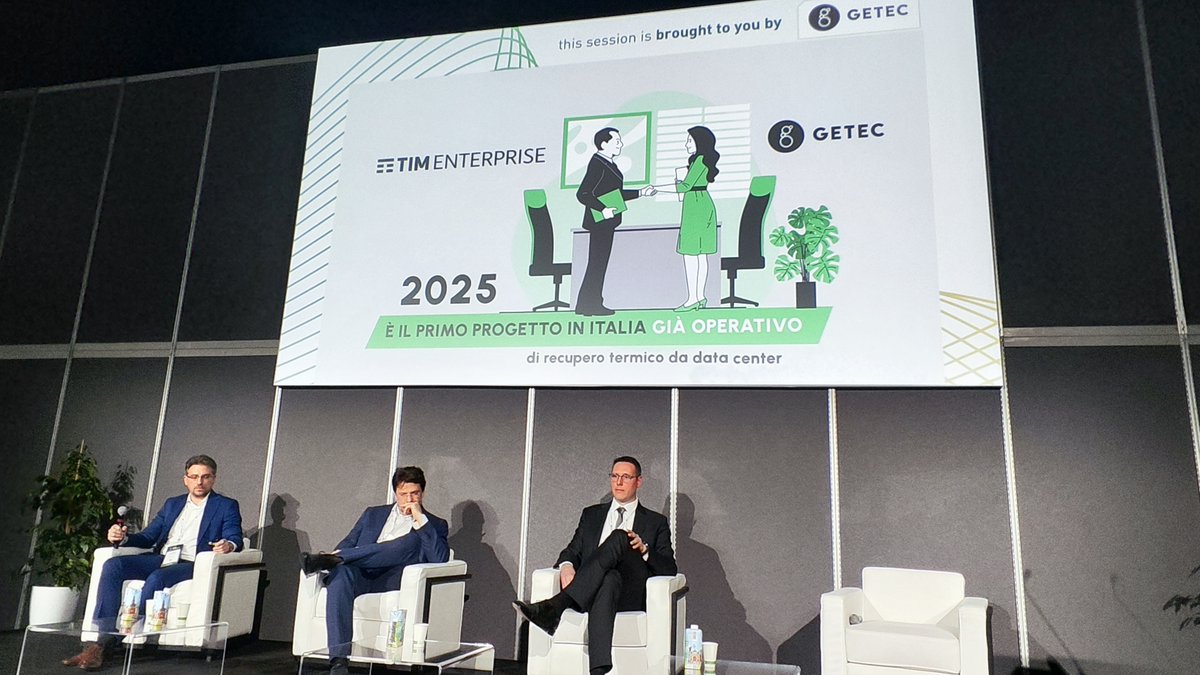 TIM_Enterprise's tweet photo. ☁️ I #DataCenter sono la struttura chiave per la trasformazione digitale e, durante #DataCenterNation - #Milano, abbiamo raccontato il nostro impegno per una tecnologia sempre più #HumanCentred e innovativa 💡
Tra i diversi speech della giornata:
▪️ Luigi Bellani, Responsabile Data Center #TIMEnterprise, ha moderato un confronto sulle infrastrutture digitali del #futuro con un focus sulla digitalizzazione della PA italiana, in collaborazione con il #Cloud sovrano di @polostrategico.
▪️ Claudio Ricci, Responsabile Offerta IT & Cloud TIM Enterprise, ha illustrato le nostro più innovative soluzioni #Cloud & #AI.
▪️ Francesco Edemetti, Data Center Infrastructure & Energy Services TIM Enterprise, ha approfondito come i nostri data center contribuiscano al teleriscaldamento urbano, con un'iniziativa realizzata a fianco di #GETEC.
Scopri di più su: https://t.co/NQaymqrHhm
#UnDomaniDaCreare