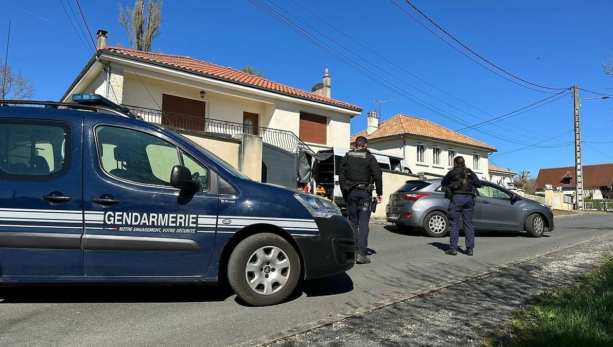 Corps retrouvé dans le garage en #Dordogne : l'épouse dit qu'elle a tué son mari parce qu'il la menaçait d'un couteau pour un rapport sexuel
➡️ l.ici.fr/cmA