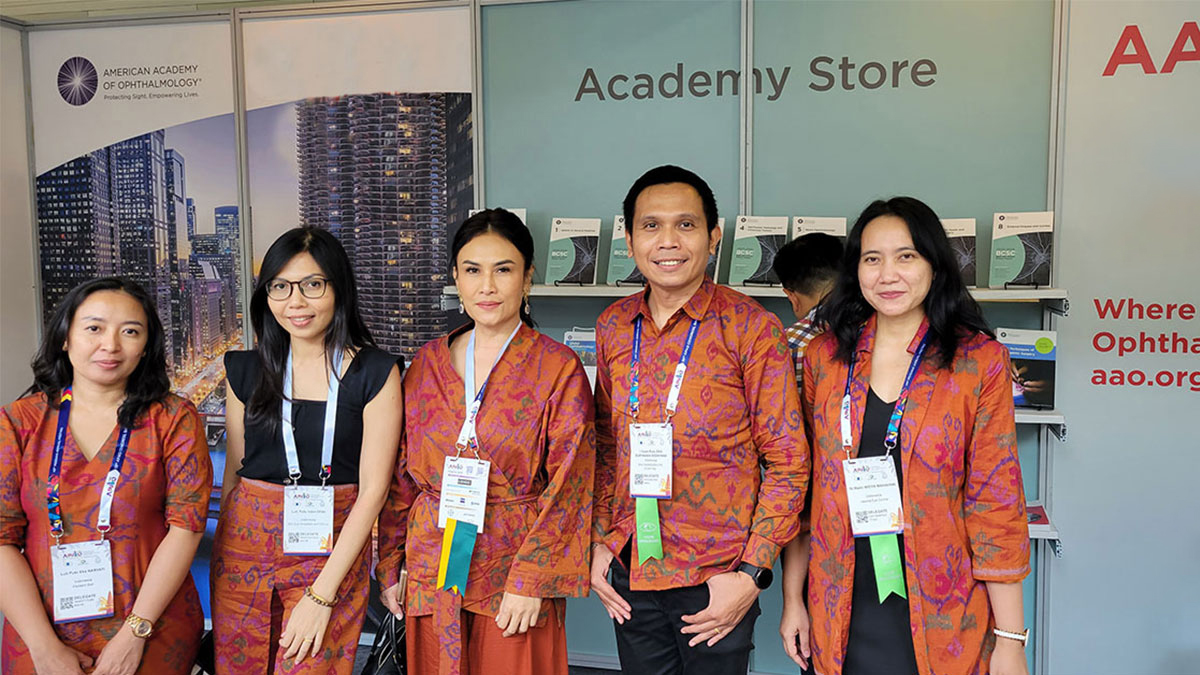 aao_ophth's tweet image. Can't wait to see you at booth ST01-02! Plan to stop by to learn about the latest Academy resources, products, and events, plus take a selfie at our #aao2025 wall to get excited about Orlando! ow.ly/OCTm50Vm3c8 
#bcsc #APAO #APAO2025