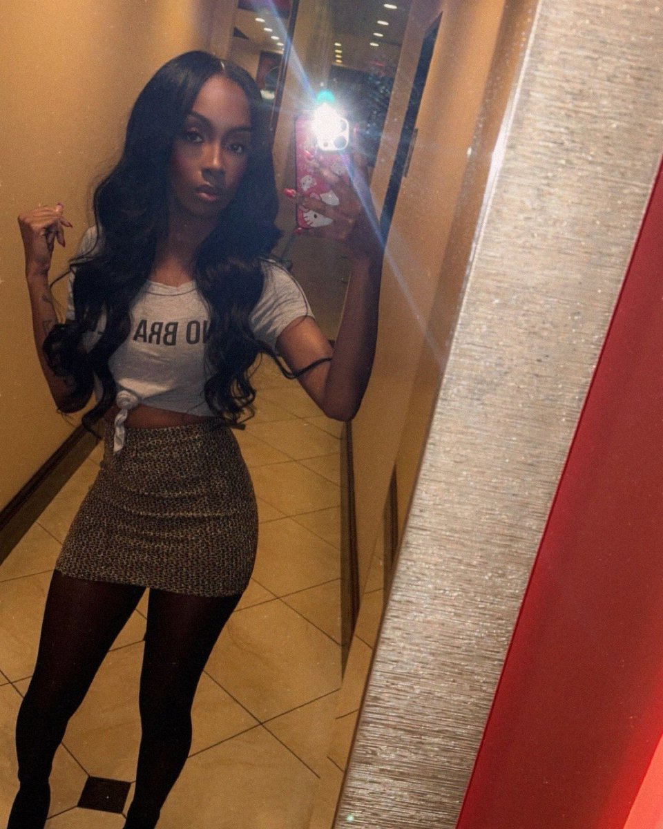 prettyebooo's tweet image. Instagram: prettyebooo