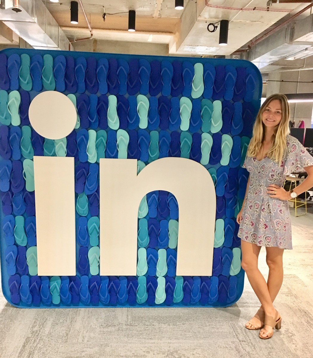 HeyToha's tweet photo. Say goodbye to LinkedIn.

Here are the 10 AI best websites that will pay you daily: https://t.co/F5GGbnXayz