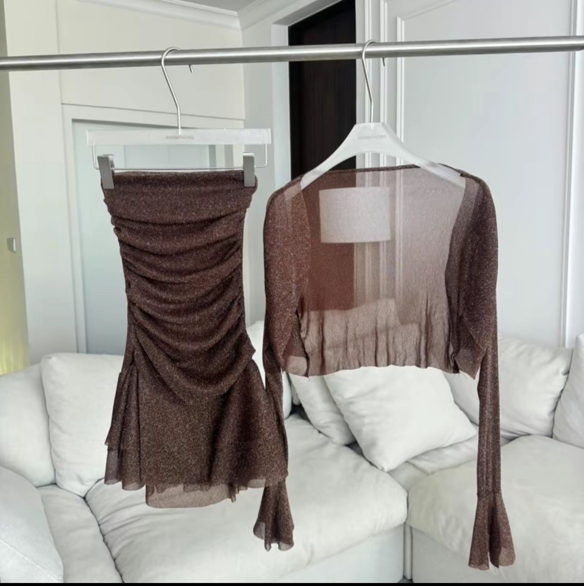 Yongyee06's tweet photo. Promthong 2ชิ้น 250รวมส่ง
#ส่งต่อเสื้อผ้ามือสอง #ส่งต่อstylistshop #ส่งต่อsisterfabric #ส่งต่อpromthong #ส่งต่อprey #ส่งต่อnicharich #ส่งต่อkome #ส่งต่อcintageshop #ส่งต่อcintage #ส่งต่อbeming #ส่งต่อatipa #ส่งต่อchuuchop
#ส่งต่อvghbkk https://t.co/qkVTkpzaSC
