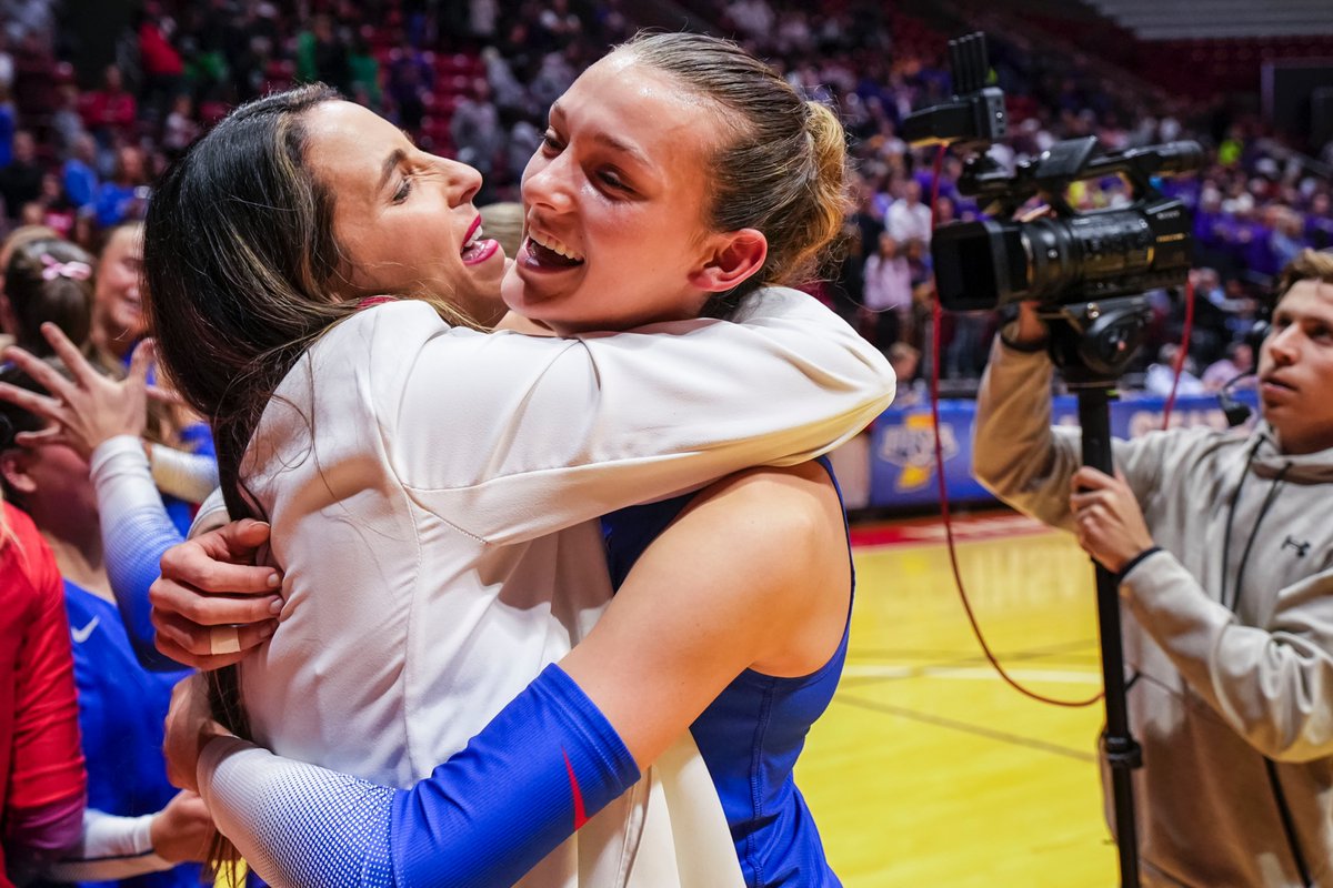 hank 🇰🇷 tweet media