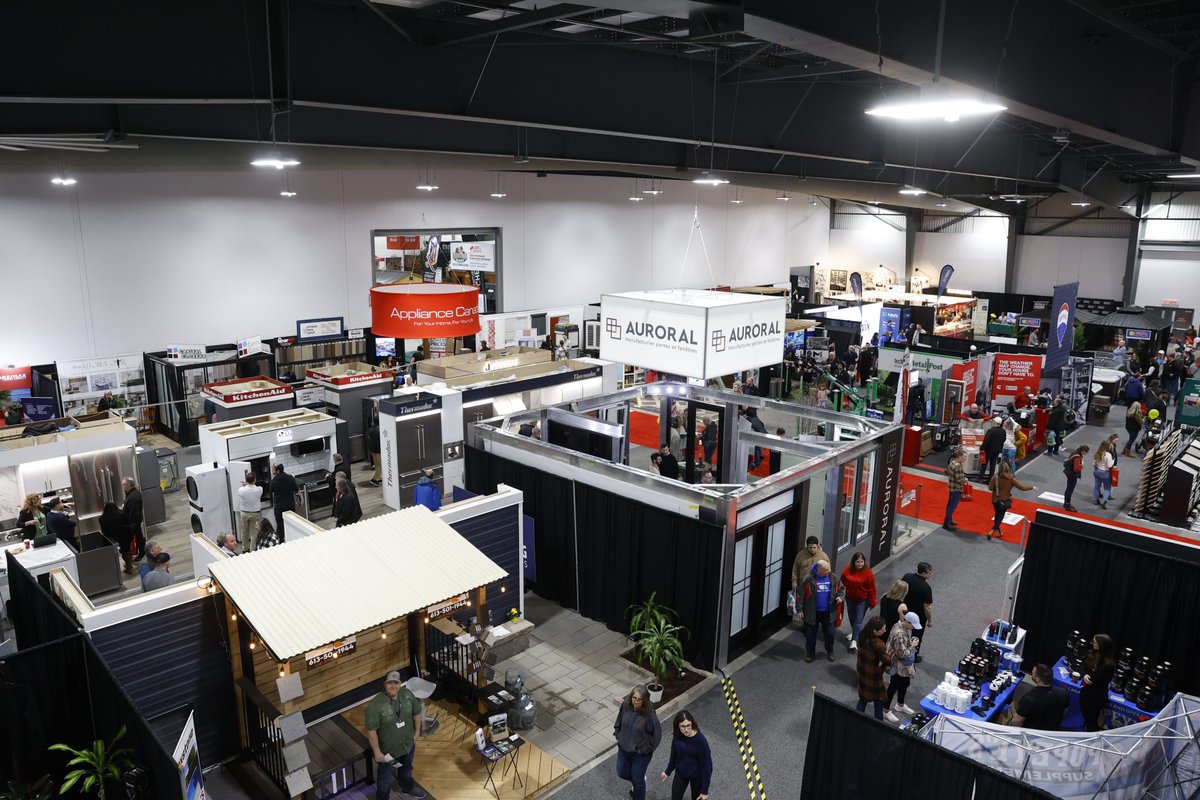 SyntaxStrategic's tweet image. #TeamSyntax has wrapped up another Ottawa Home Show, delivering exceptional on-site digital marketing and public relations services!
Let’s chat if you would like to learn more about our services: syntaxstrategic.ca