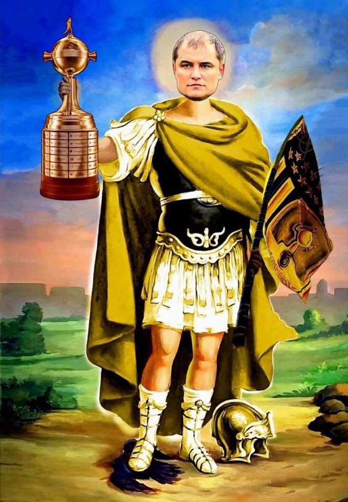 Vuelve él, vuelven las noches de copa.