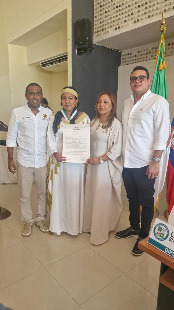 PRESENCIA tweet media