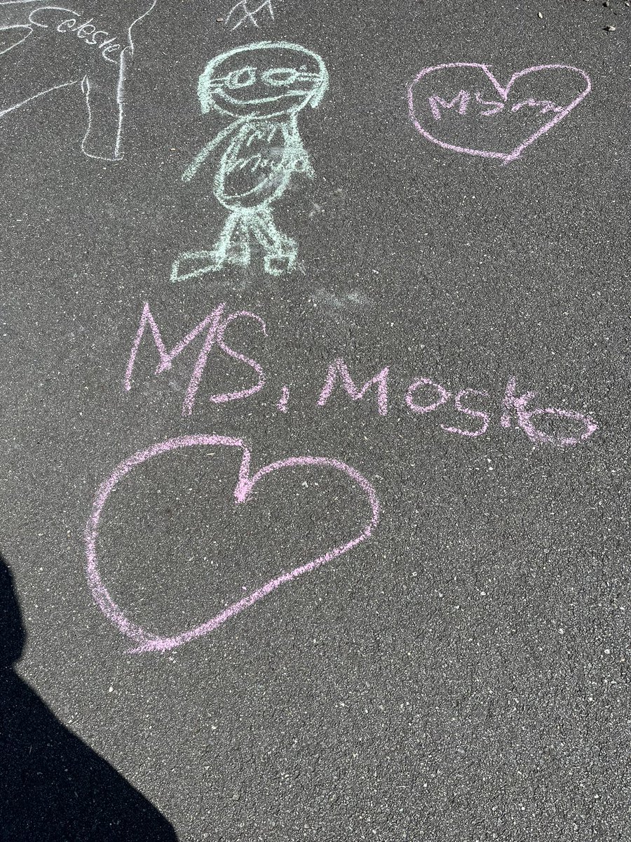 MrsMosko's tweet image. Recess is magic, a break full of cheer!
It’s the little things, like art and a smile,
that make this journey totally worthwhile! ✨💚 🦅