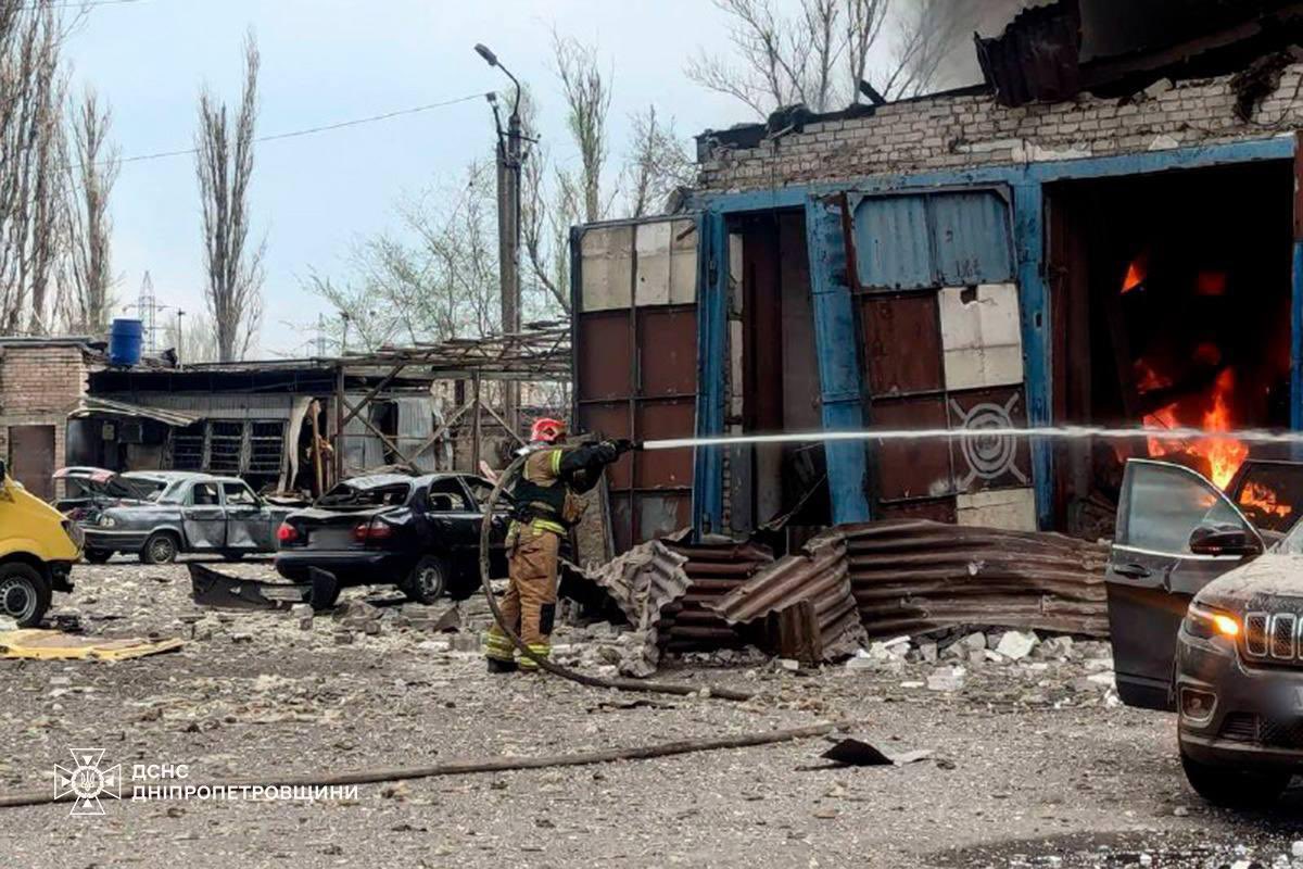 igorlachenkov's tweet photo. Kryvyi Rih. As of now, it is known that this strike has claimed the lives of four people. https://t.co/CIkHVQKDOj