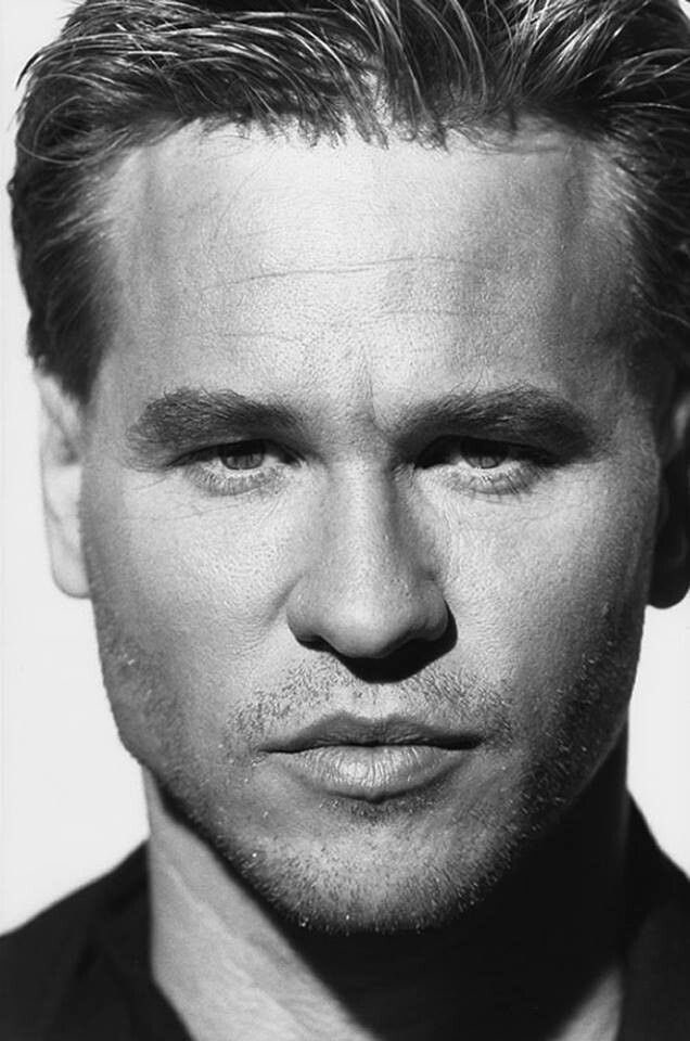 Todos los que nos emocionamos con esta escena, de alguna manera, también fuimos parte de ese abrazo… #ValKilmer