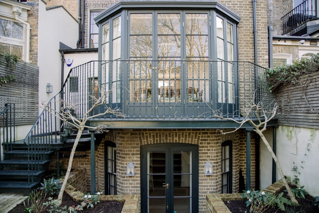 Are you working on a #PeriodProperty and need an external #staircase, #balcony, or other #metalwork to complement the building? ⁠ 

Get in touch to discuss your project: zurl.co/HrZ9z  

Architect: Ben Pentreath
Photography: Hattie Ellis