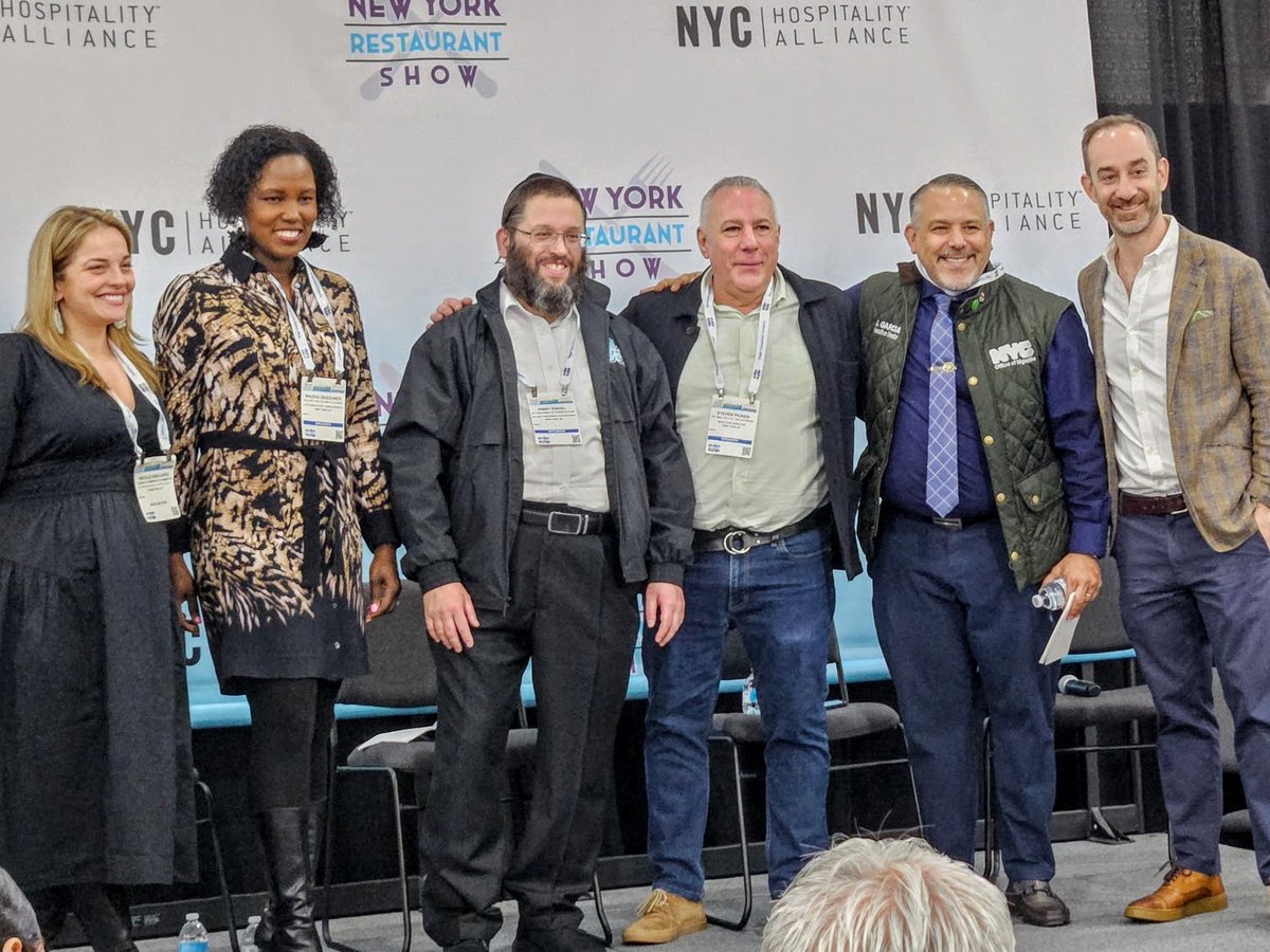 NYC_SBS's tweet photo. We've got the recipe for success! 🧑‍🍳
 
We had a full plate this week at the NY Restaurant Show - from training new restaurant cooks w/ #FirstCourseNYC to sharing FREE @nycgov resources for #smallbiz in the restaurant + @nycnightlifegov ind! 🧑‍🏫🪩🍽️

https://t.co/uEdL0t3U1C https://t.co/5xAWUXm2VY