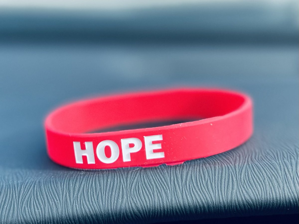 This is the wristband I wore back in the #Periscope days. It was an acronym for, “Helping Other People Everyday” and served me as a daily reminder to do just that. Let’s all try to give some HOPE to someone today because we have the power to do so. Love you guys. ❤️